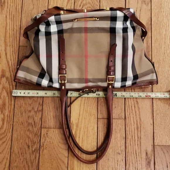 Burberry Bridle House Check Salisbury Tote - Picture 16 of 17